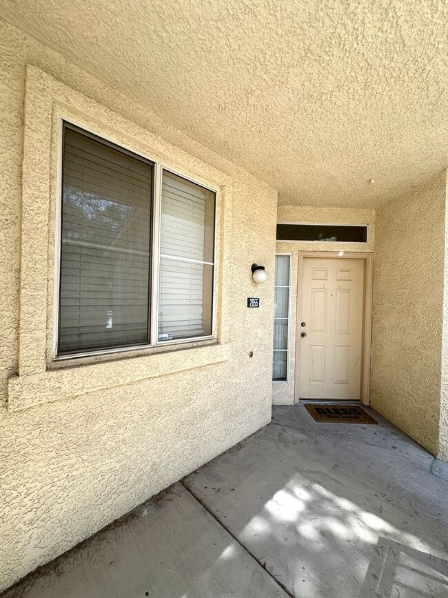 Building Photo - 5155 W Tropicana Ave