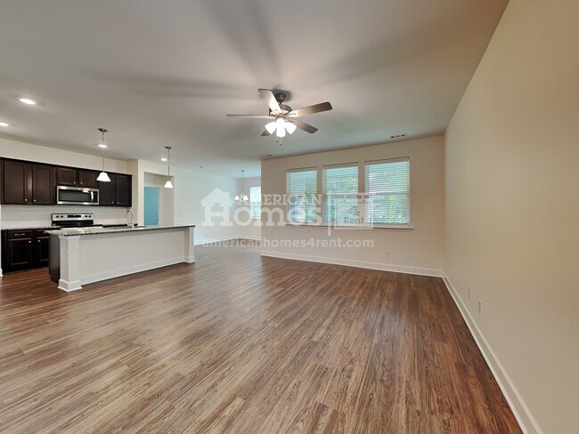 Building Photo - 3102 Esquire Drive