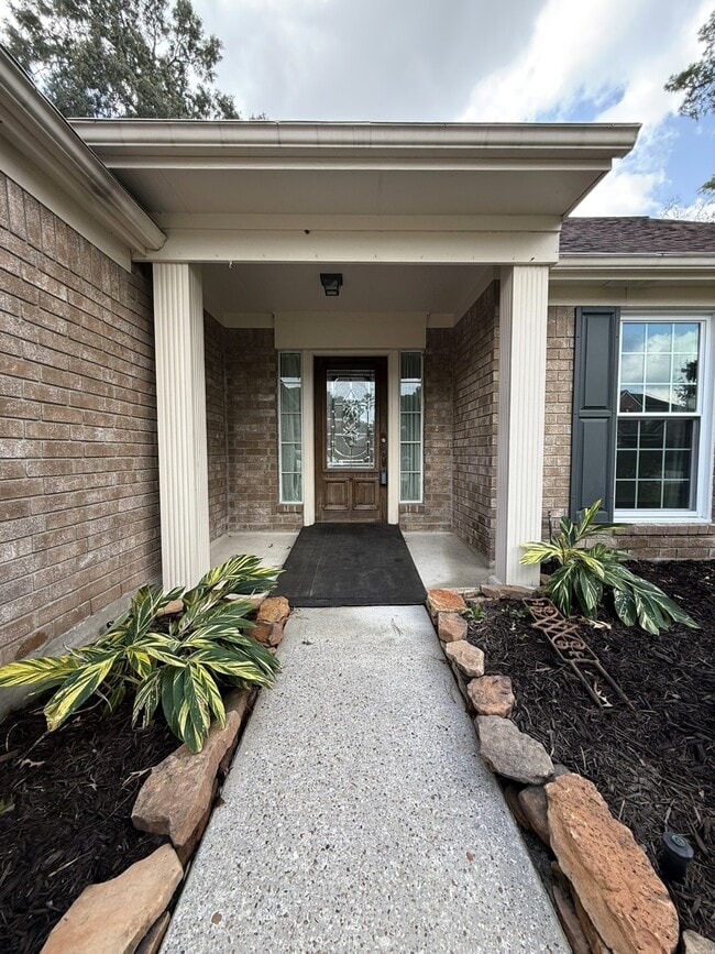 Building Photo - 5730 Forest Timbers Dr