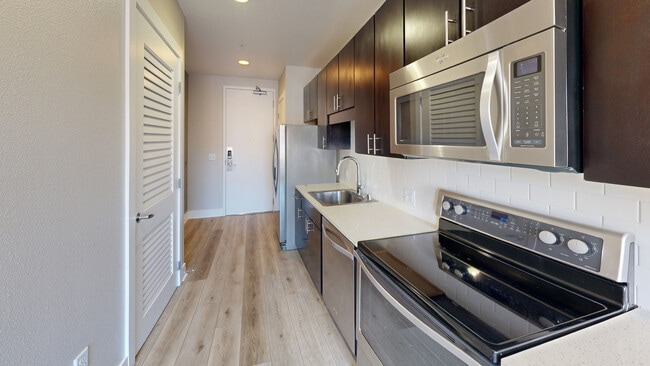 Interior Photo - Channel Mission Bay