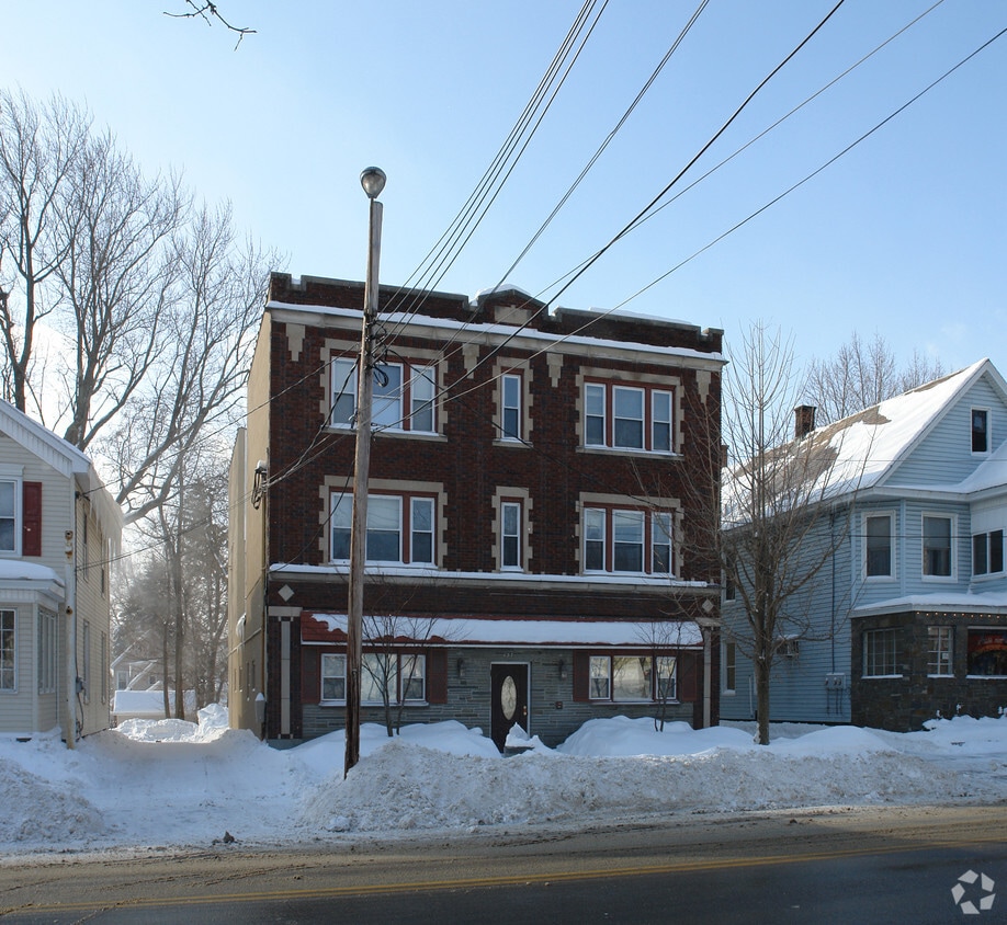 137 Mohawk Ave, Schenectady, NY 12302 Apartments in Schenectady, NY