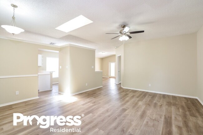 Building Photo - 11207 Huxley Ave