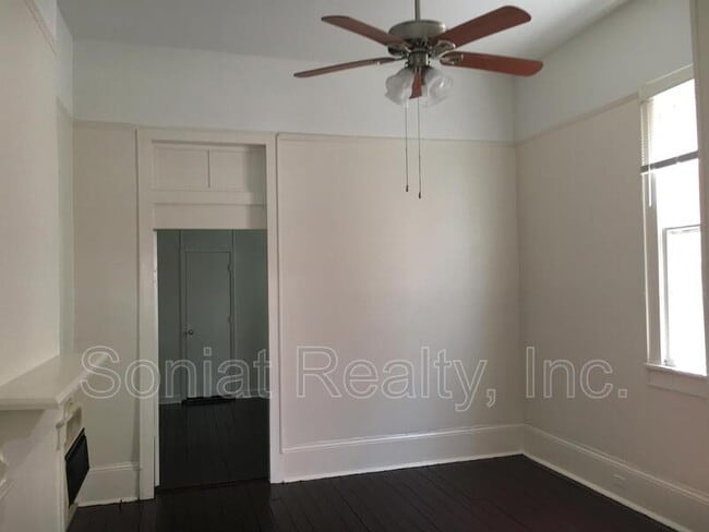 Building Photo - 3029 Iberville St