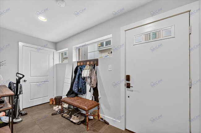 Photo - 5618 Lindell Ave Apartment