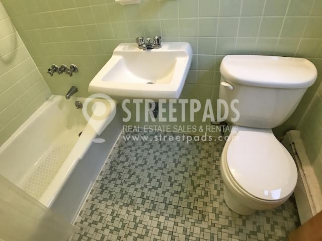 Building Photo - 1 bedroom in Boston MA 02130