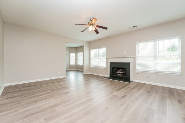 Foto del edificio - 1471 Ewing Farm Dr