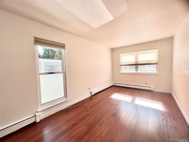 Building Photo - 4 Ashwood Rd