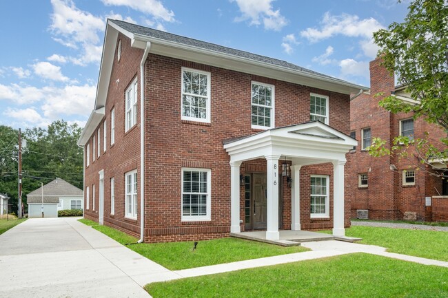 Foto del edificio - 816 Walnut Ave
