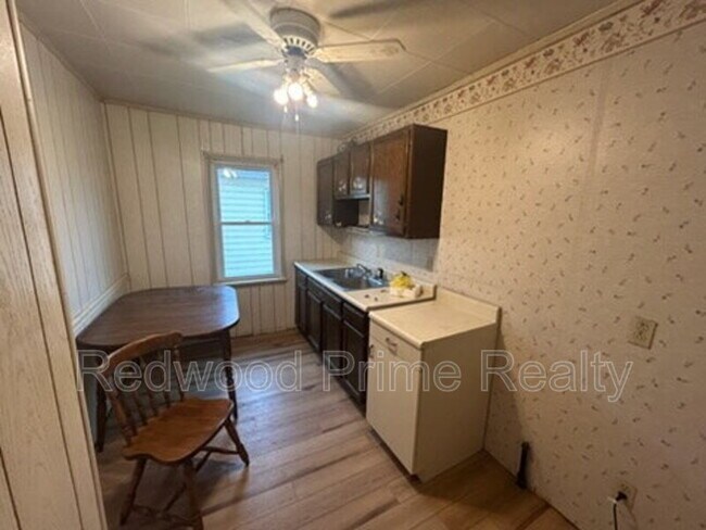 Foto del edificio - 645 Coleman Ave