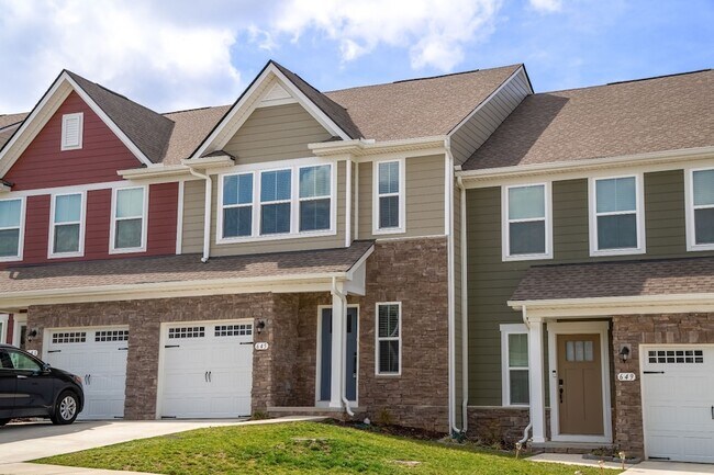 Foto del edificio - 645 Exmoor Dr