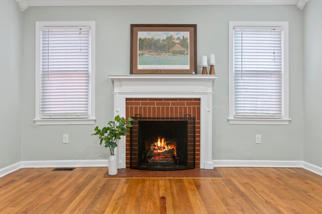 Foto del edificio - 622 Longview Dr