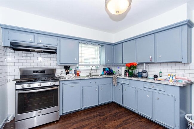 Foto del edificio - 4606 Sharon St