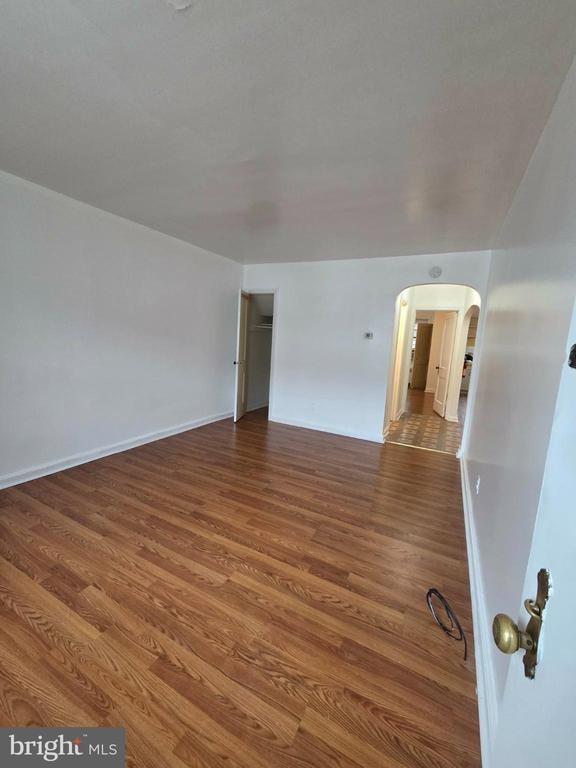 Building Photo - 881 Windermere Ave