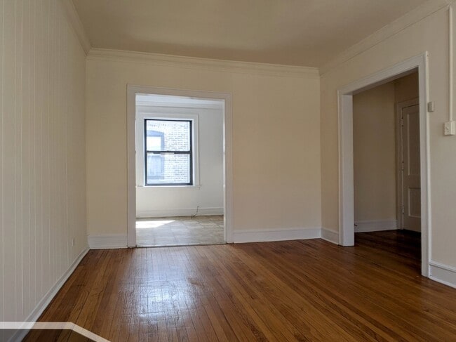 Building Photo - 2332 N Spaulding Ave