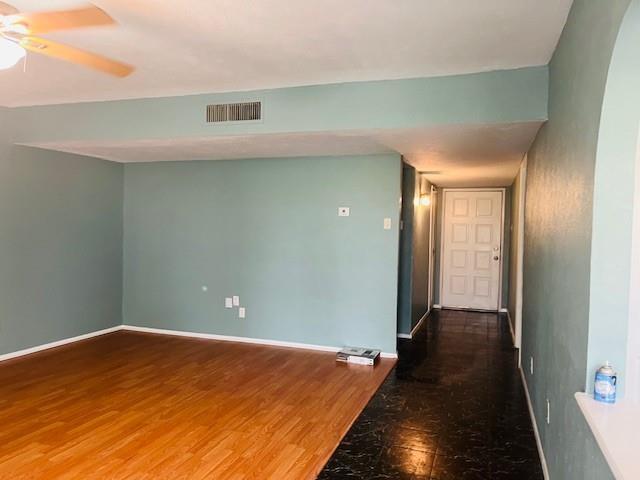Foto del edificio - 5060 Arbor Glen Rd