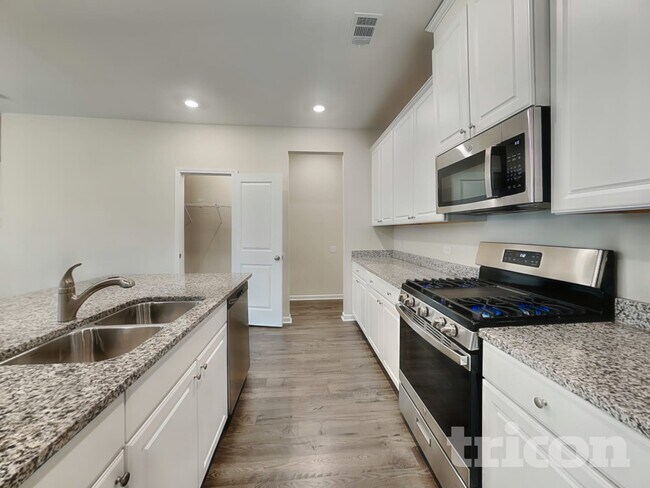 Foto del edificio - 208 Chapelcrest Ln