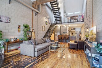 Building Photo - 801 N Washington Ave