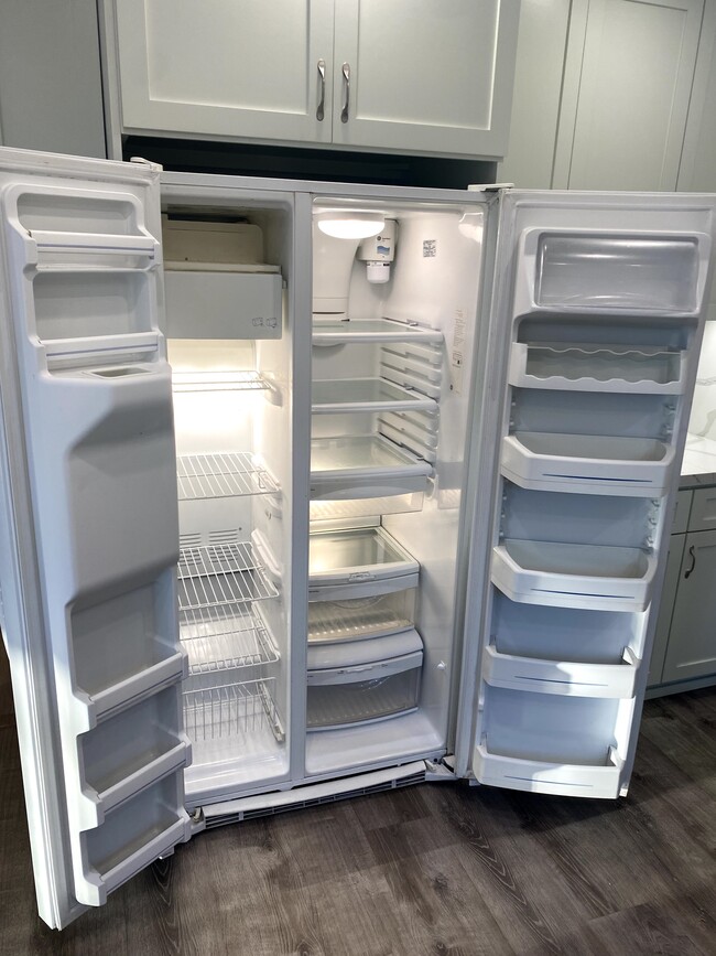 Fridge - 3644 S Cabrillo Ave