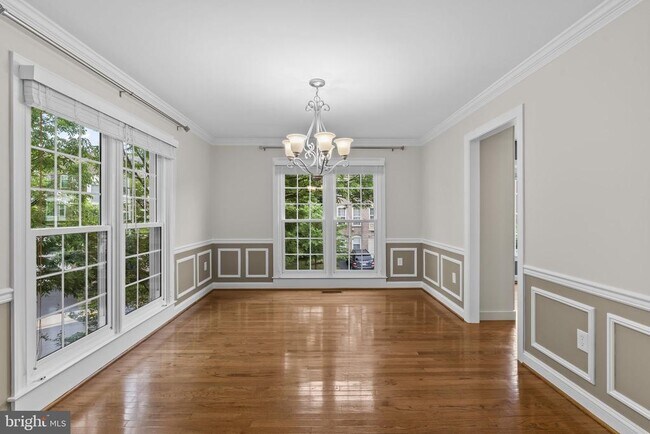 Foto del edificio - 7510 Collins Meade Way