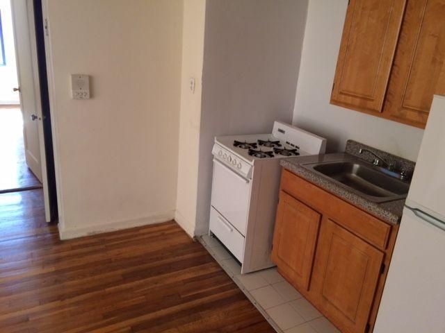 Foto principal - 32-85-85 33rd St