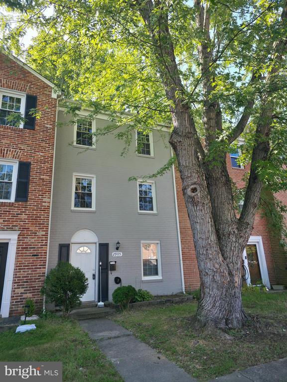 Building Photo - 2905 Wren Ct