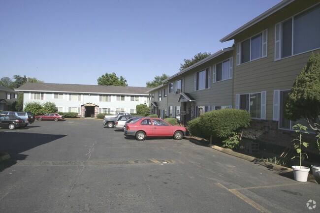 Hudson Court - Hudson Court Apartments