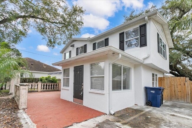 Building Photo - 6008 N Tampa St