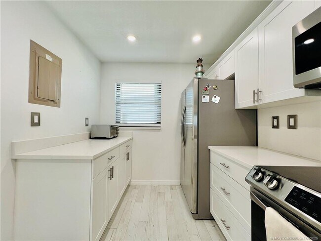 Foto del edificio - 9400 S Ocean Dr