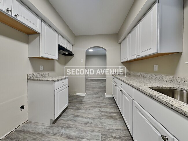 Building Photo - 3946 Biehl Ave