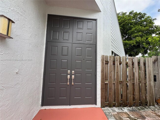 Building Photo - 8579 Dynasty Dr