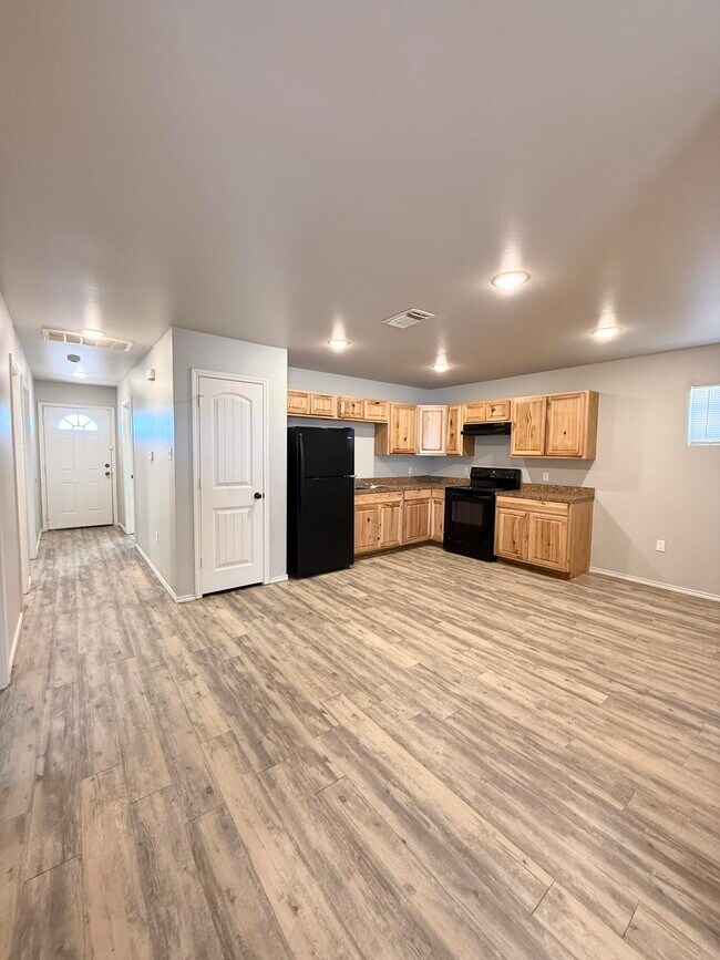 Foto del edificio - 1520 E 13th St