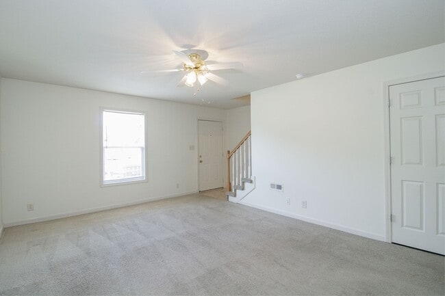 Building Photo - 513 Peachers Ridge Rd
