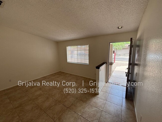 Building Photo - 3 Bedroom House in Midvale for Rent (Drexel/Midvale Park)