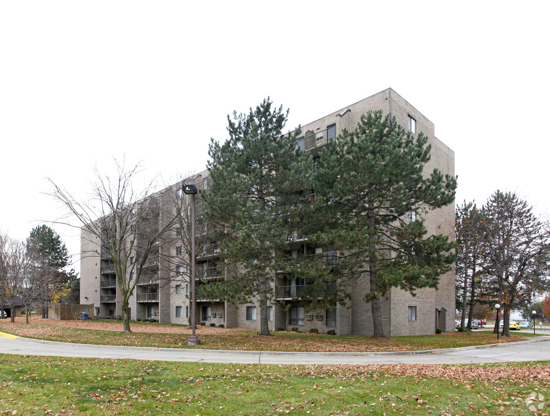 Building Photo - Clark East Tower Apartments