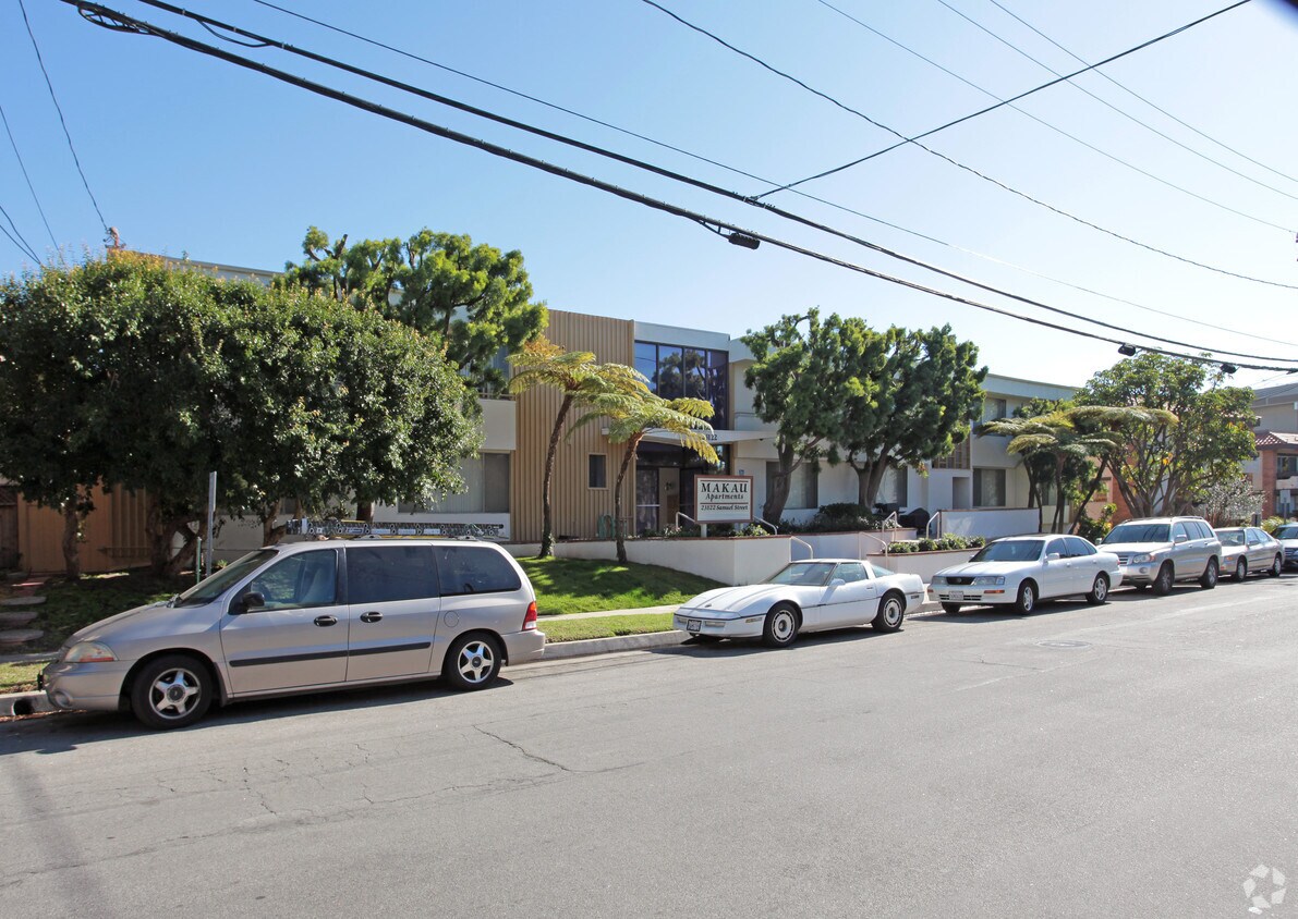 Primary Photo - Makau Apartments