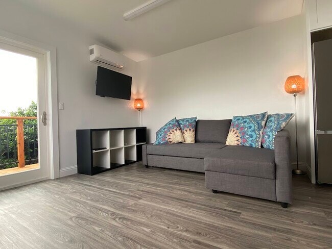 Foto del edificio - 6805 Del Monte Ave