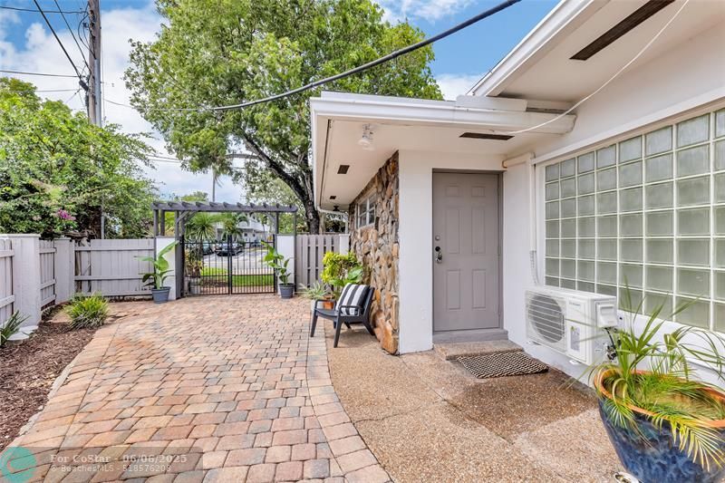 Foto principal - 4412 NE 21st Ave