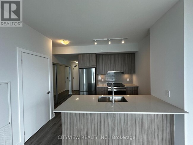 Building Photo - 430-4430 Square One Dr