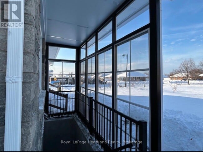 Building Photo - 206 Shearwater Trl