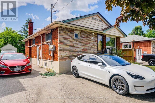 Photo du bâtiment - 456 E 13th St