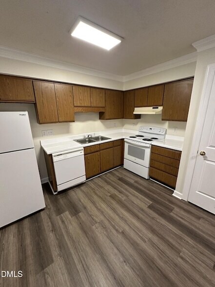 Foto del edificio - 3502 Ivy Commons Dr