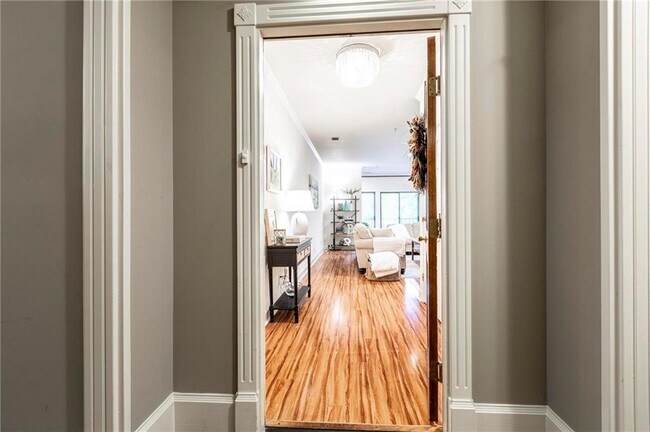 Foto del edificio - 2921 Lenox Rd NE