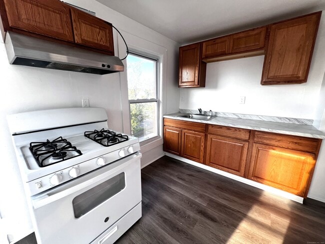 Foto del edificio - 83 Seeley St