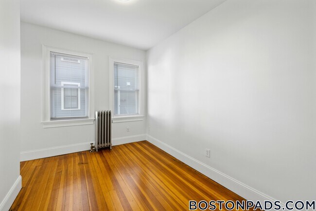 Foto del edificio - 122 Columbia St