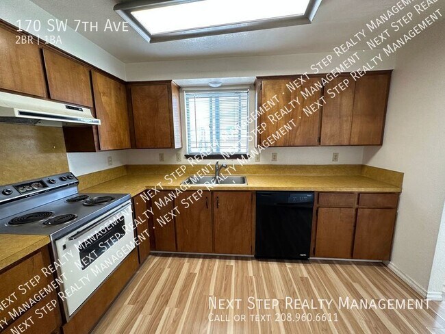 Foto del edificio - 170 SW 7th Ave