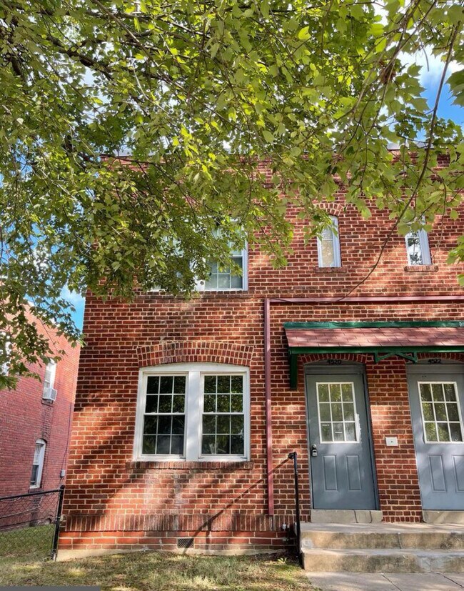 Building Photo - 4520 Eads St NE