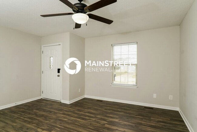 Building Photo - 3 Bedroom Pet-Friendly Home in SHEPHERDSVILLE, KY with Main Street Renewal