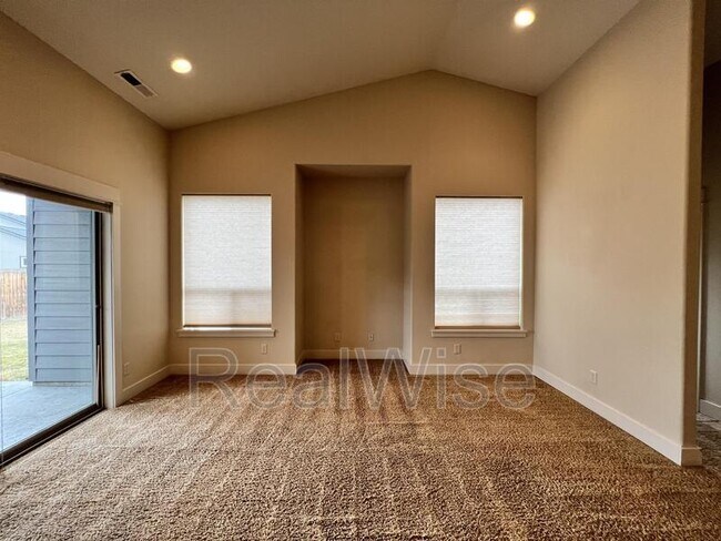 Foto del edificio - 2360 NW 19th St