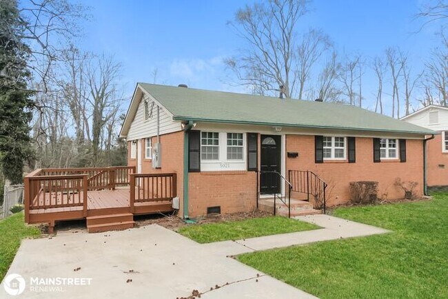 Building Photo - 5021 CURTISWOOD DR, CHARLOTTE, NC 28213