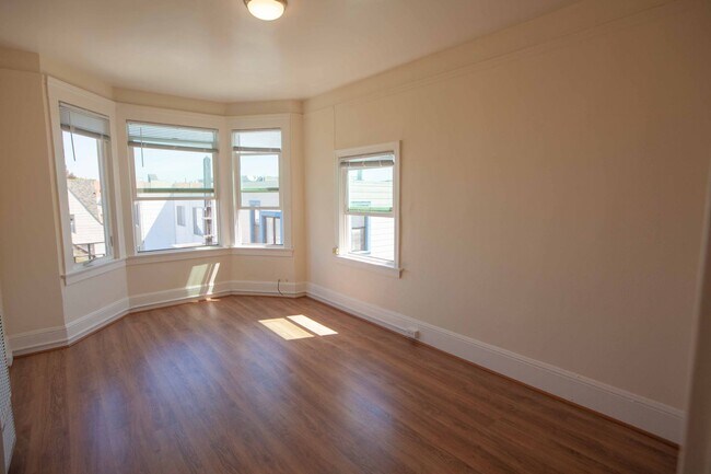 Foto del edificio - 5826 Geary Blvd